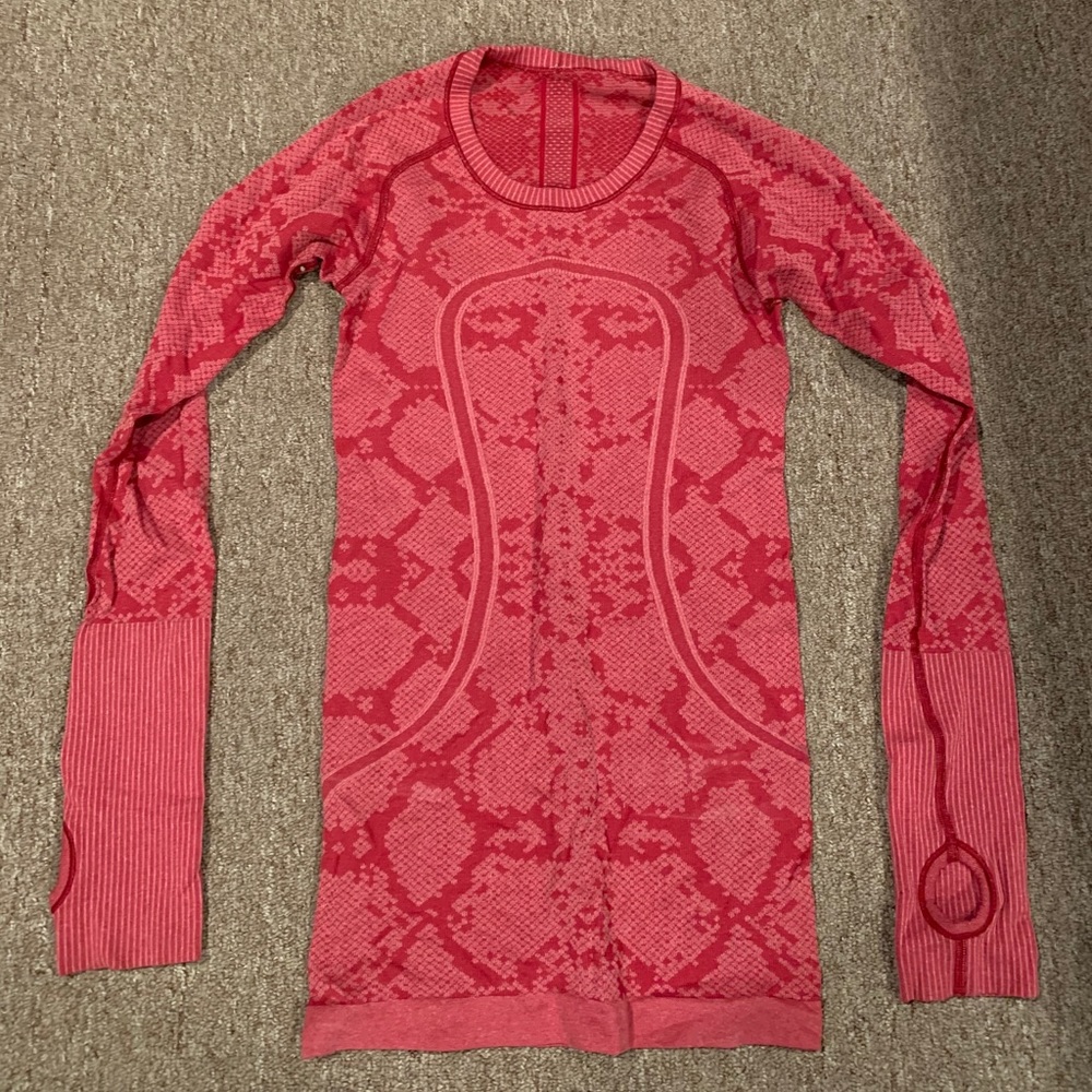 Lululemon Swiftly Tech Long Sleeve
